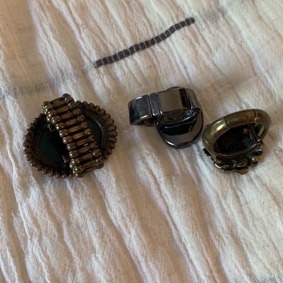 3 stretchy staple Ring lot - Picture 2 of 2